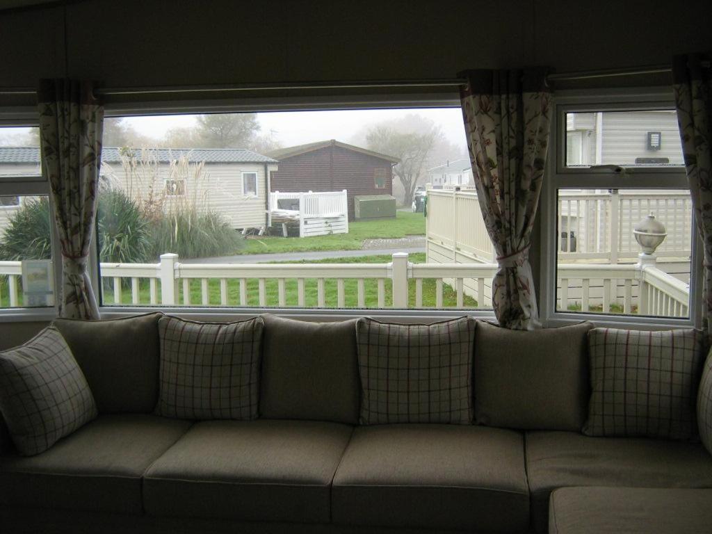 Lovely 6 Berth Caravan With Decking At Carlton Meres In Suffolk Ref 60058M Сексмендем Екстер'єр фото